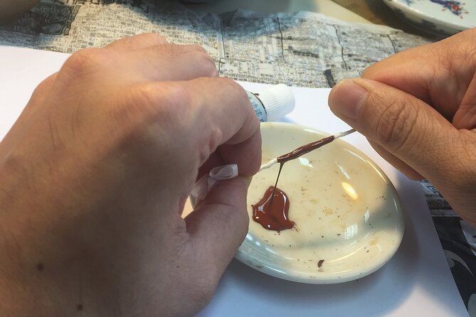 1.5〜2 Hours Traditional Kintsugi Work Shop in Namba Osaka - The studio, gallery, and slower side of Osaka