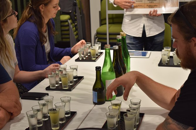 1.5-Hour Kyoto Insider Sake Experience with 7 Tastings & Pairings - What happens during the 90-minute tasting