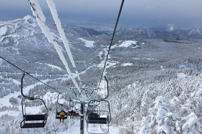 1-Day Ski Tour Package from Nagano Station - Letting the snow decide the resort