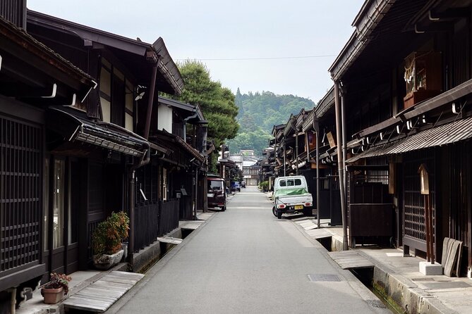 1-Day Takayama Tour: Explore Scenic Takayama and Shirakawago - The guide can make or break the experience