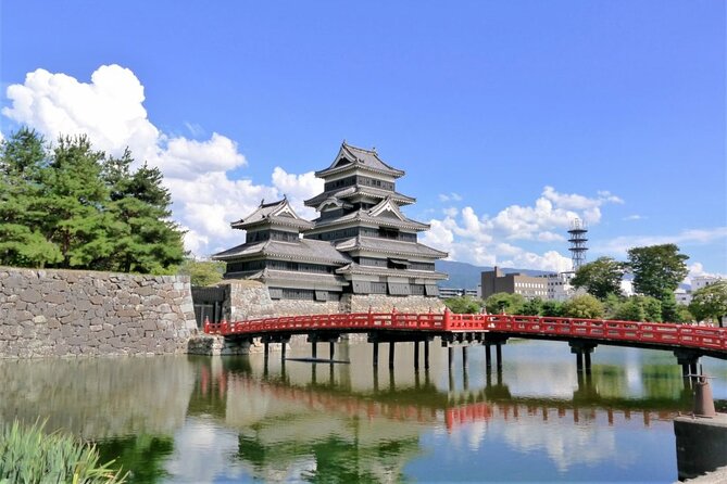1-Day Tour from Nagano and Matsumoto Kamikochi & Matsumoto Castle - Matsumoto Castle: a strong first stop