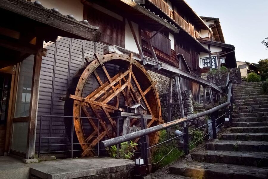 1-Day Tour from Nagoya: Hiking the Historic Nakasendo Trail - What the guides add to the walk
