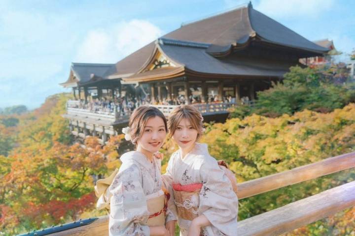 11 Day Southern Japan Cherry Blossom Festival by UME Travel Review - Hiroshima and Miyajima: a serious history lesson, then island scenery