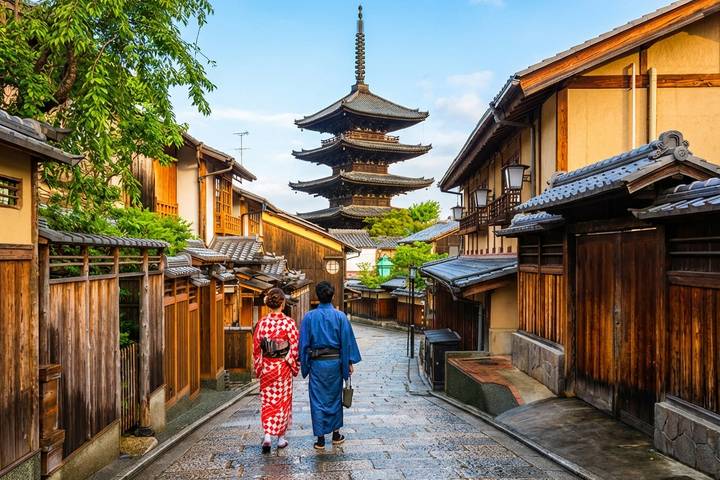 12 Days Kinosaki Onsen Escape: A Journey Through Japan's Timeless Towns by UME Travel - What the $5,680 starting price gets you