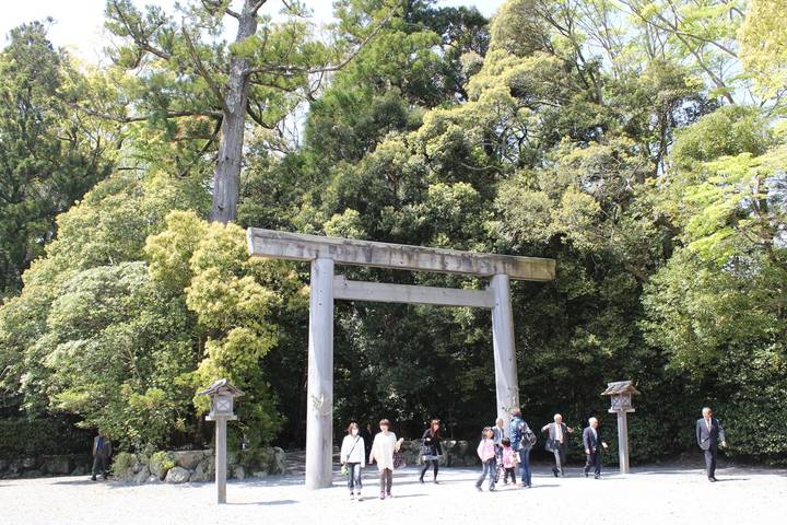 12 Days Summer Tokyo and Hokkaido Tour by UME Travel Review - Days 5 and 6: Hakone, Fuji views and cave country