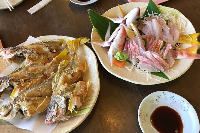 2 hours family fishing in Okinawa - Learning the Gear Before You Fish