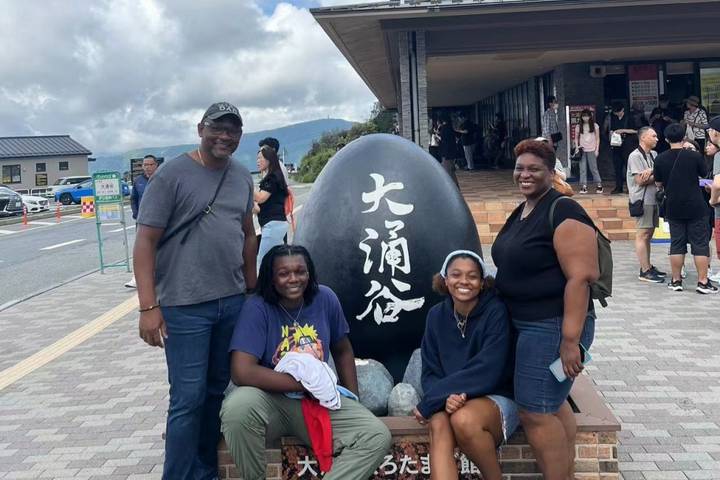 7 Day Essential Japan (Private Guide and Driver) - Umetravel Review - Day 3: Hakone’s lake, volcano, bridge, and bullet train
