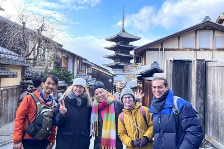 7 Day Japan Golden Route: Affordable Small Group Tour by UME Travel Review - Day 3: Tokyo from Meiji Shrine to Tsukiji