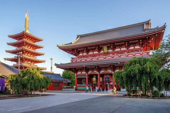 7 Day Japan on a Budget Small Group Tour Package by Tourist Journey Review - Mount Fuji and Lake Kawaguchi: a long day shaped by weather