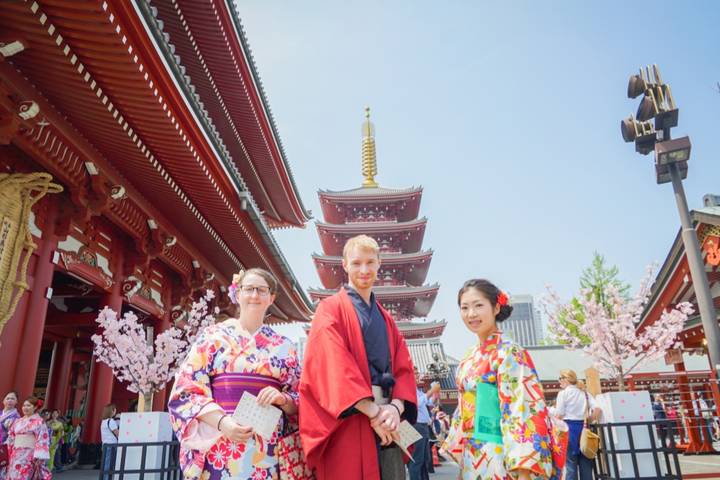 7 Days Customized Tokyo and Kansai Classic Tour (private guide & driver) by UME Travel - Day 2: Senso-ji, Nakamise and Tokyo’s food traditions