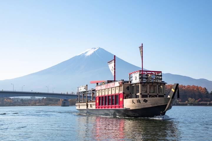 9 Days All Inclusive Japan Classics (Private Guide and Driver) by UME Travel - Matsumoto Castle, Lake Suwa and a long transfer day