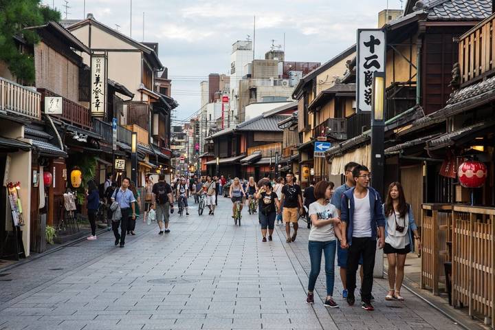 9D Splendid Japan-Private 3 Star Hotels-Osaka to Tokyo - Hiroshima by Shinkansen costs extra