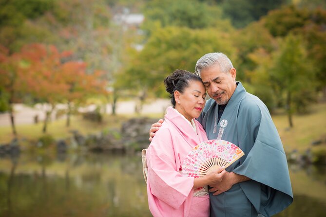 A Privately Guided Photoshoot in Beautiful Kyoto by a Pro - Poses, Candid Moments, and Helpful Direction