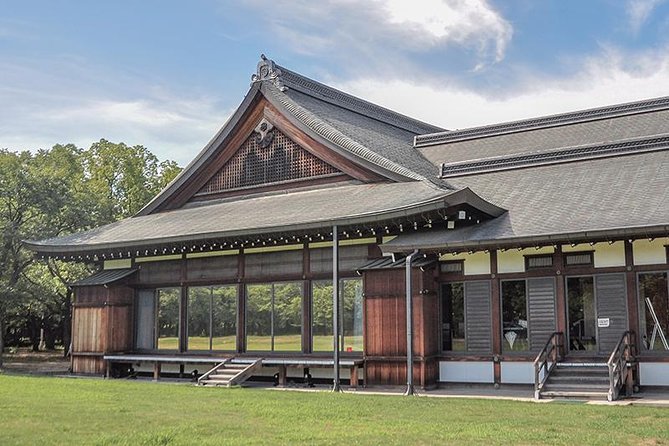 A Tour to Explore the Symbol of Osaka: Osaka Castle - Ōte-mon Gate and the Castle’s Giant Stones