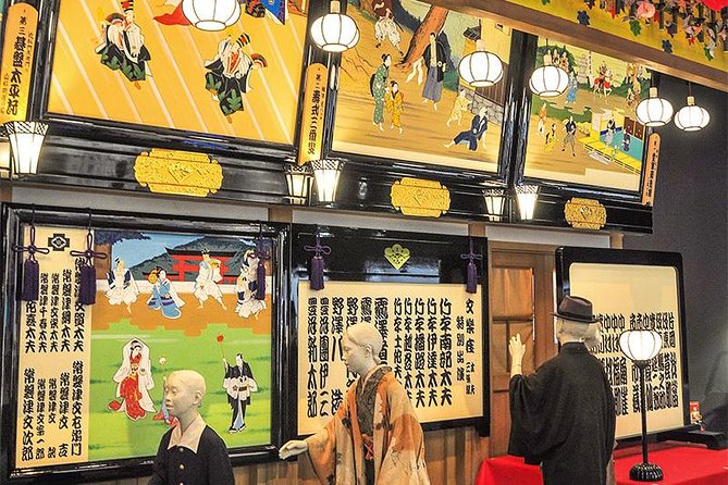 A Tour to Explore the Symbol of Osaka: Osaka Castle - Hokoku Shrine and Toyotomi Hideyoshi