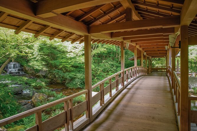 A Tour to Visit Himeji's Popular Destinations in a day! - Himeji Castle: one and a half hours inside Japan’s white fortress