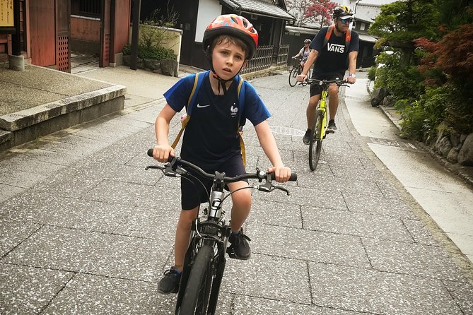 Afternoon Kyoto Bike Tour: Bamboo Forest, Monkeys & Hidden Spots - Bamboo Forest Street: beautiful, brief and often crowded