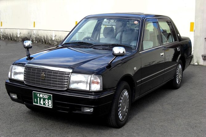 [Airport Transfer] Smoothly move between Sapporo and New Chitose Airport with a private car! one way - Choosing the Lake Shikotsu Route