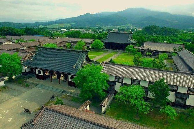 Aizu 4hr Private Tour with Government-Licensed Guide - Higashiyama Onsen: a quieter change of pace