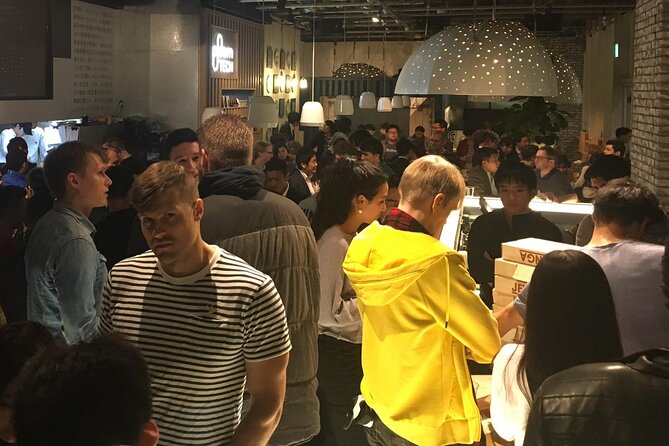 AllWeCanDrink "Can Come Alone" Shibuya Friending Party Experience - 9:45pm group photo and the 10pm finish