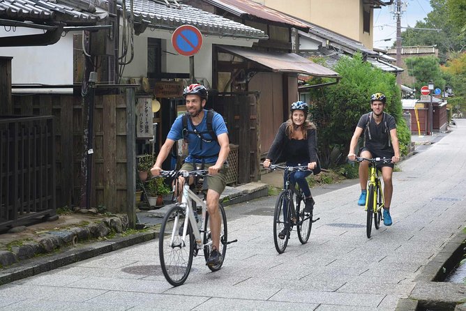 Arashiyama Bamboo Forest & Hidden Gems Bike Tour (Early Bird) - The Bamboo Forest: a short walk with a big payoff
