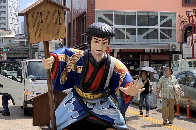 Asakusa: TOKYO SKYTREE Exploration after History Tour - Seeing Buddhism and Shinto share the same grounds