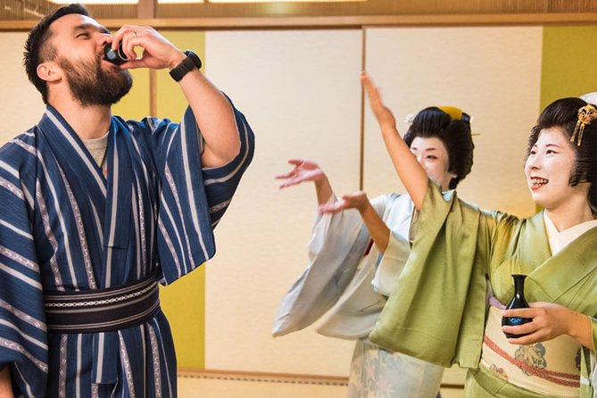 Authentic Geisha Performance with Dinner in Tokyo - Group size changes the feel of the night