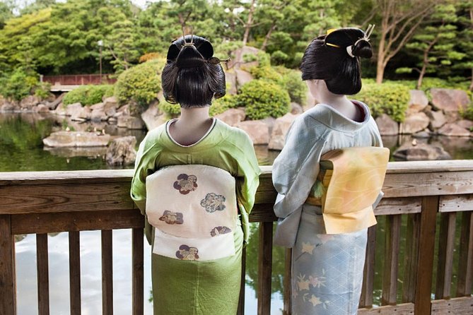 Authentic Geisha Performance with Dinner in Tokyo - Booking timing and cancellation warnings