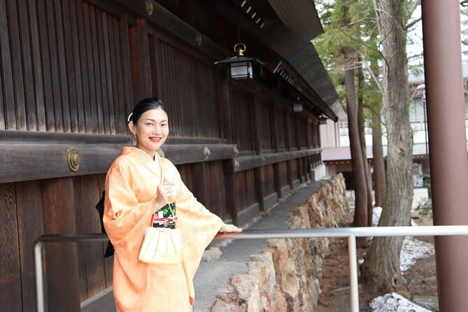 Authentic Sapporo: Nijo Market Seafood Lunch & Local History Tour - What the $63.20 price really covers