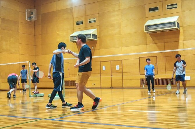 Badminton in Osaka & Kyoto with Locals! - Playing with Japanese and international participants