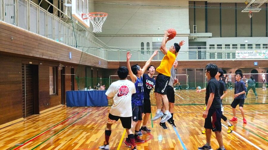 Basketball in Osaka with local players! - Why this is a smart break from Osaka sightseeing