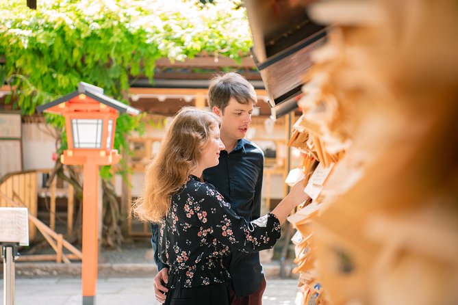 Beautiful Photography Tour in Kyoto - Maruyama Park and the changing scenery