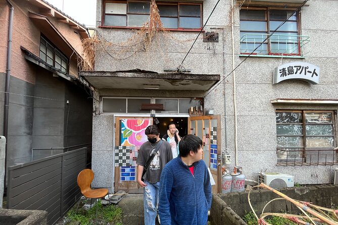 Become a local! A Walking Tour of Arts, Crafts&Onsen Culture - Space Beppu: art, old photographs, and a place to pause