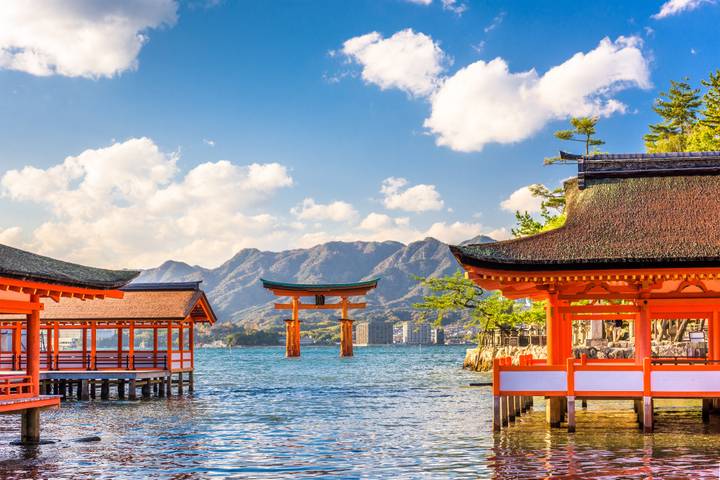 Best of Japan by Contiki - 13-Day Tokyo to Osaka Tour Review - Hakone brings a slower night and a Fuji chance