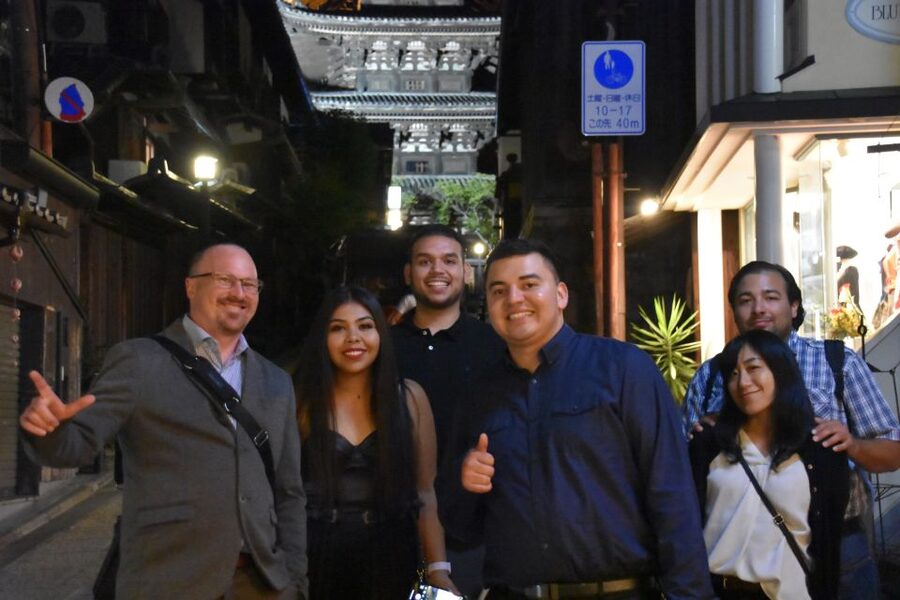 Best of Kyoto: Gion, Geisha, Pagodas & Cobblestones - The pace, group size, and physical feel