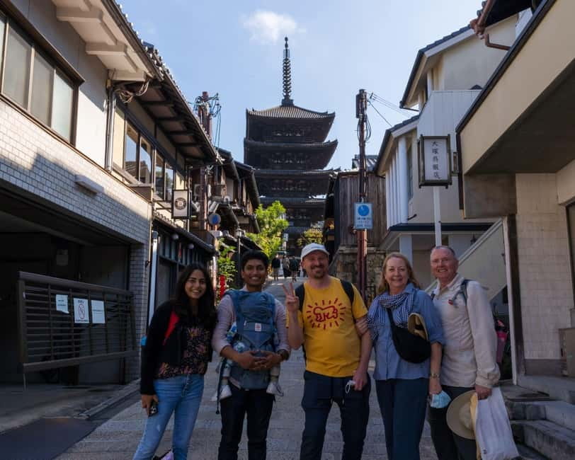 Best of Kyoto: Red Gates of Fushimi Inari & Kiyomizu Temple - Sannenzaka and Ninenzaka show old Kyoto at street level