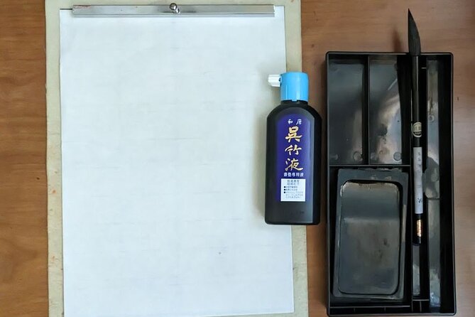 Calligraphy Experience at Tokyo Ginza and Tsukiji Area - The cultural value beyond the finished paper