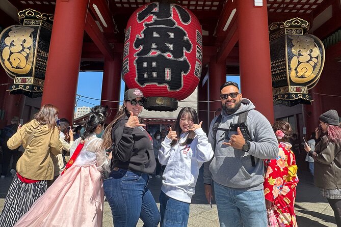 Chill Out in Tokyo: Personalized Private Tours with Local Friends - Akihabara for electronics and anime culture