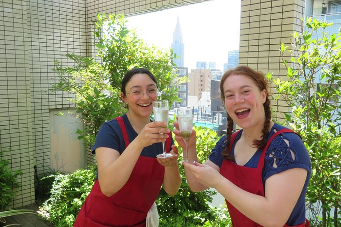Cook Favorite Japanese Dishes with a Tokyo Mom - Rolling norimaki or shaping an onigiri
