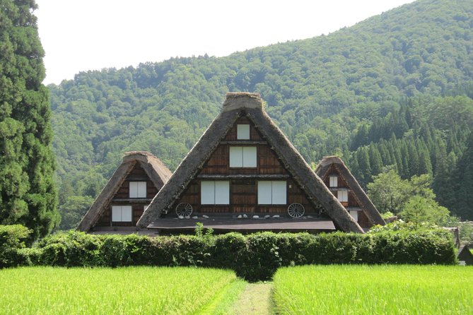 [Day trip bus tour from Kanazawa Station] Weekend only! World Heritage Shirakawago Day Bus Tour - Meeting at Kanazawa Station at 9:20 a.m.