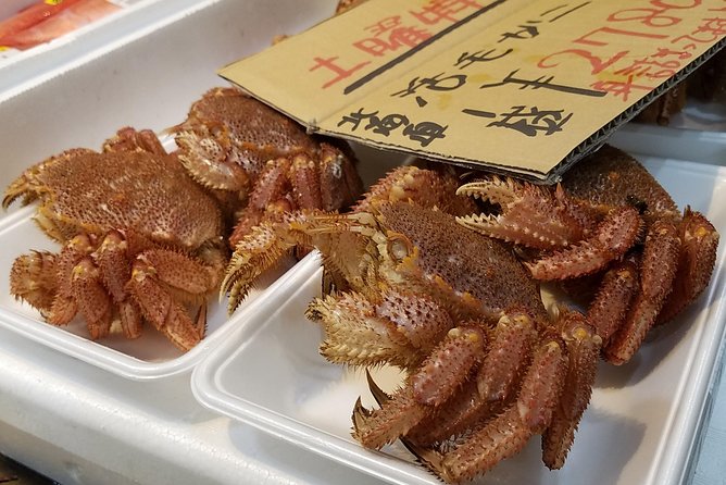 Deep Dive: Osaka Food Markets from Local to Luxurious! - Doguyasuji: the practical souvenir stop