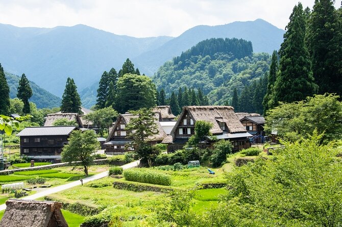 Departing from Takayama [Regular sightseeing bus] World Heritage Sites Shirakawago and Gokayama Ainokura - The 8:30 am departure from Takayama