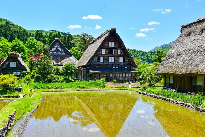 Departing from Takayama [Regular sightseeing bus] World Heritage Sites Shirakawago and Gokayama Ainokura - Ainokura after 50 minutes