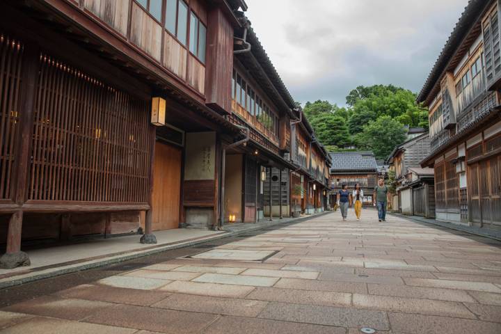 Discover Japan by G Adventures - 14-Day Tour from Tokyo Review - Hiroshima and Miyajima: remembrance, then island paths