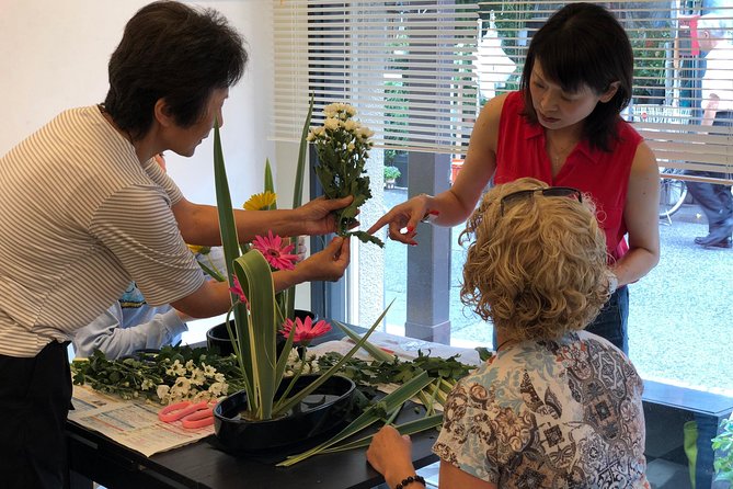 Discover the Art of Ikebana in Tokyo’s Historic Yanaka District - Yanaka Cemetery and Nezu Shrine