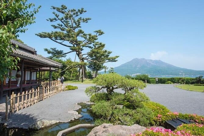 Discover the Wonders of Sakurajima Half Day Tour in Kagoshima - Reaching Yunohira Lookout at 373 meters