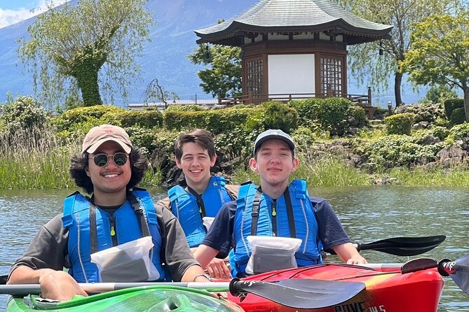 Early Morning Kayaking With Views of Mt Fuji at Lake Kawaguchiko - Guide quality and the local story