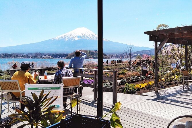 Enjoy Mt. Fuji View and free time shopping at Gotemba Outlets! - Arakura Fuji Sengen Shrine and the 300-step climb