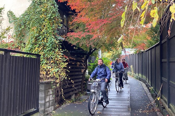 eTour de Matsumoto - Electric Bike Tour - What the guide adds to the ride