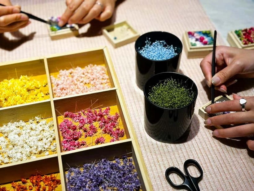 Experience Crafting a Flower-Adorned Mini Japanese Garden - The Most Praised Part: Friendly, Helpful Teaching